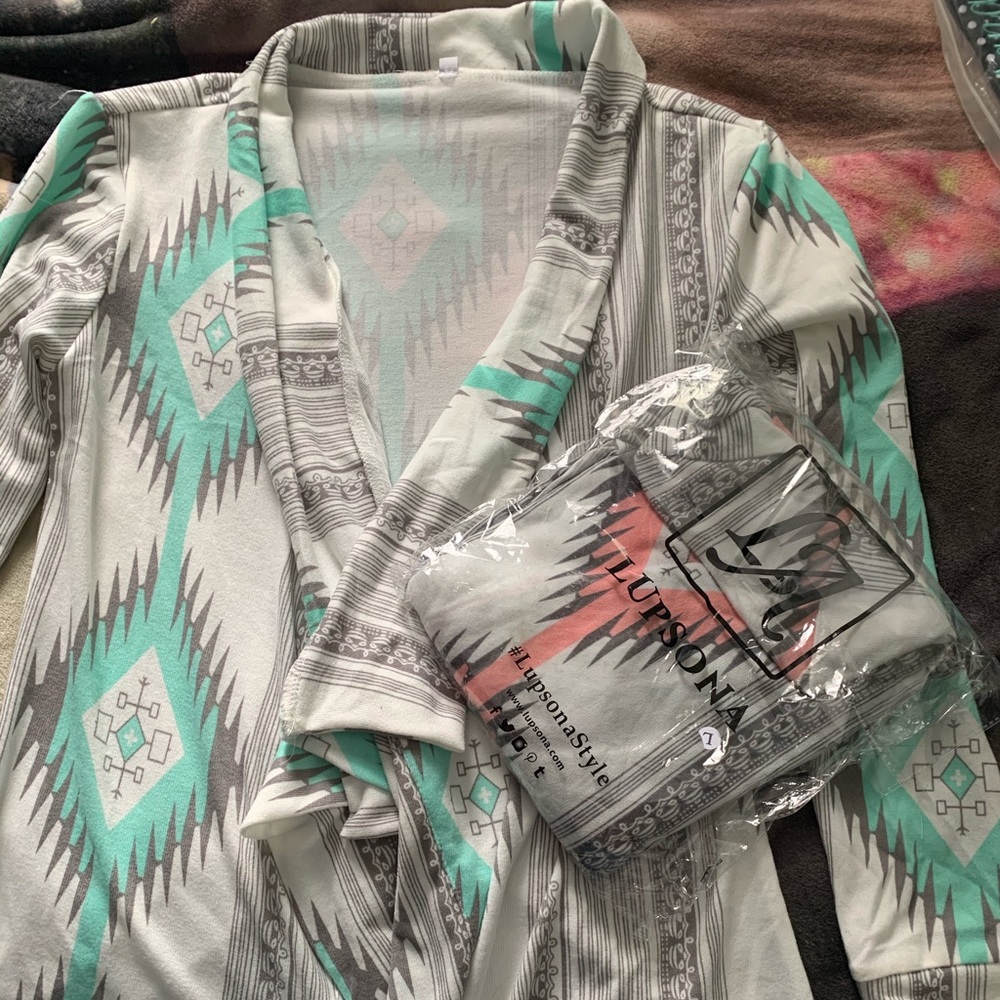 Aztec Cardigans - Picture 3 of 3